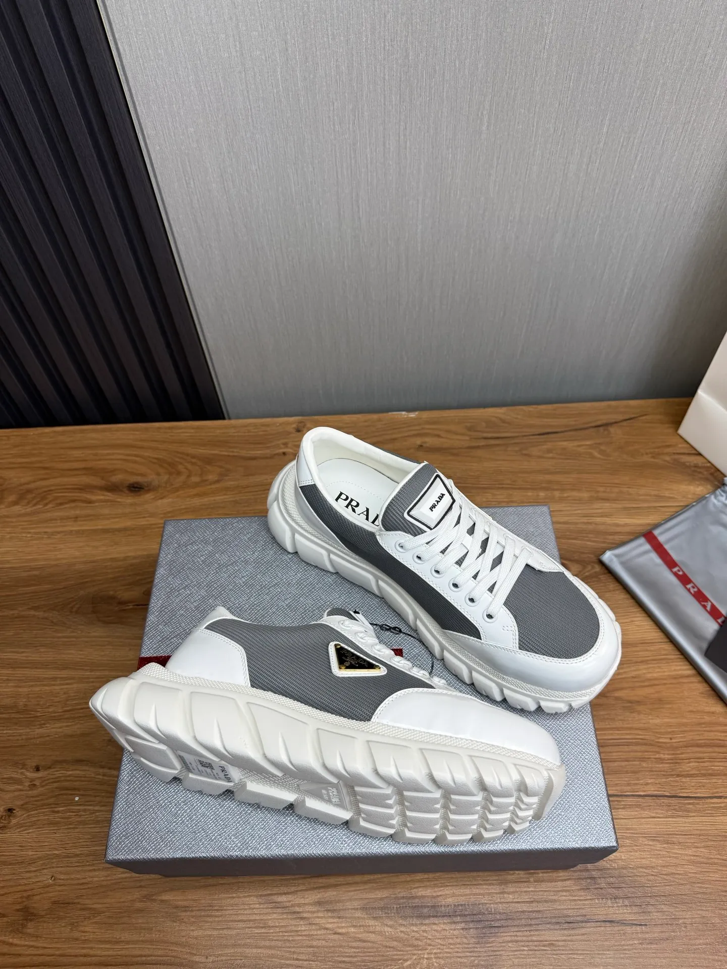 Men's shoes 💰580💰 [PRADA] Popular men's shoes shipped 👏Official website synchronization ⬆️Original cowhide fabric + cowhide lining, 1⃣️:1⃣️reproduction, original sole, 38-45 (45. Customized, non-refundable)